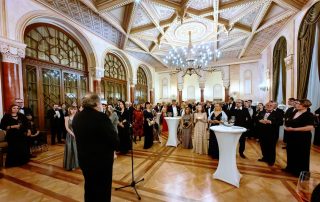 H_1_Kamara Kiállítás megnyitó – nagy